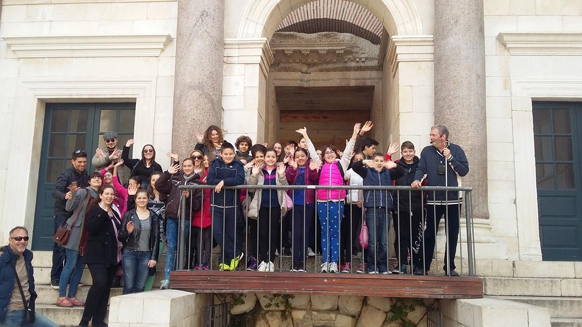 Edukativni đir po palači!