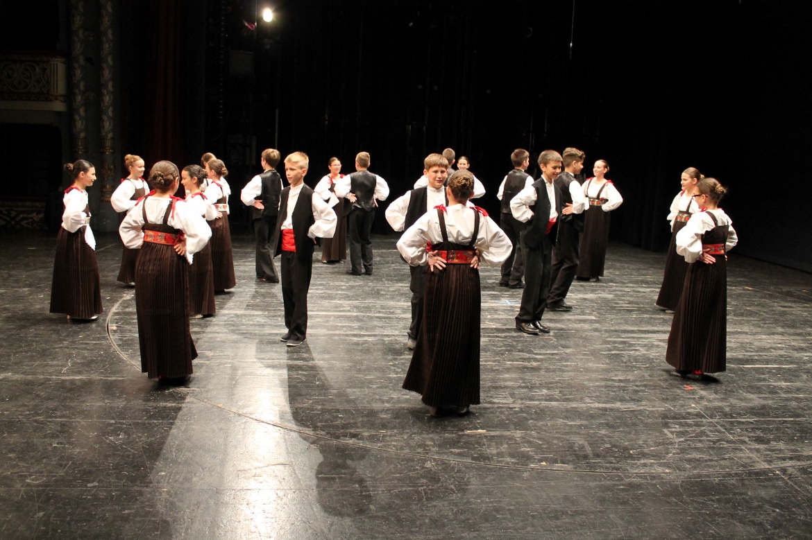 Završni koncert škola folklora, gitare i mandoline