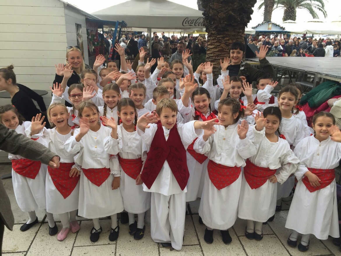 Sv. Luce & ''Jedinstvo'' za djecu ''Maestrala''